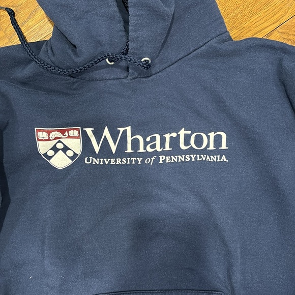 Ivy Sport wharton Univ of Penn small hoodie. - Picture 2 of 4